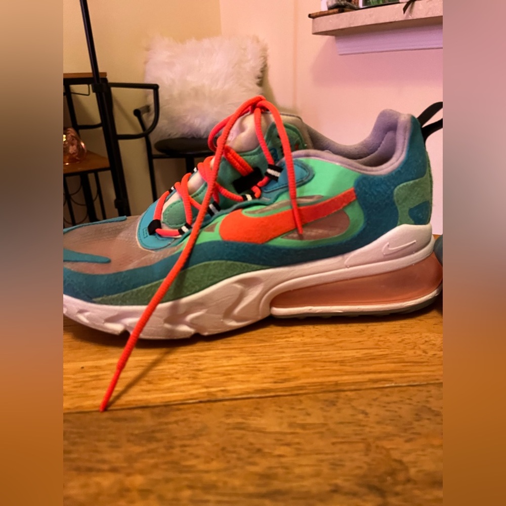 Women’s Nike air max 270